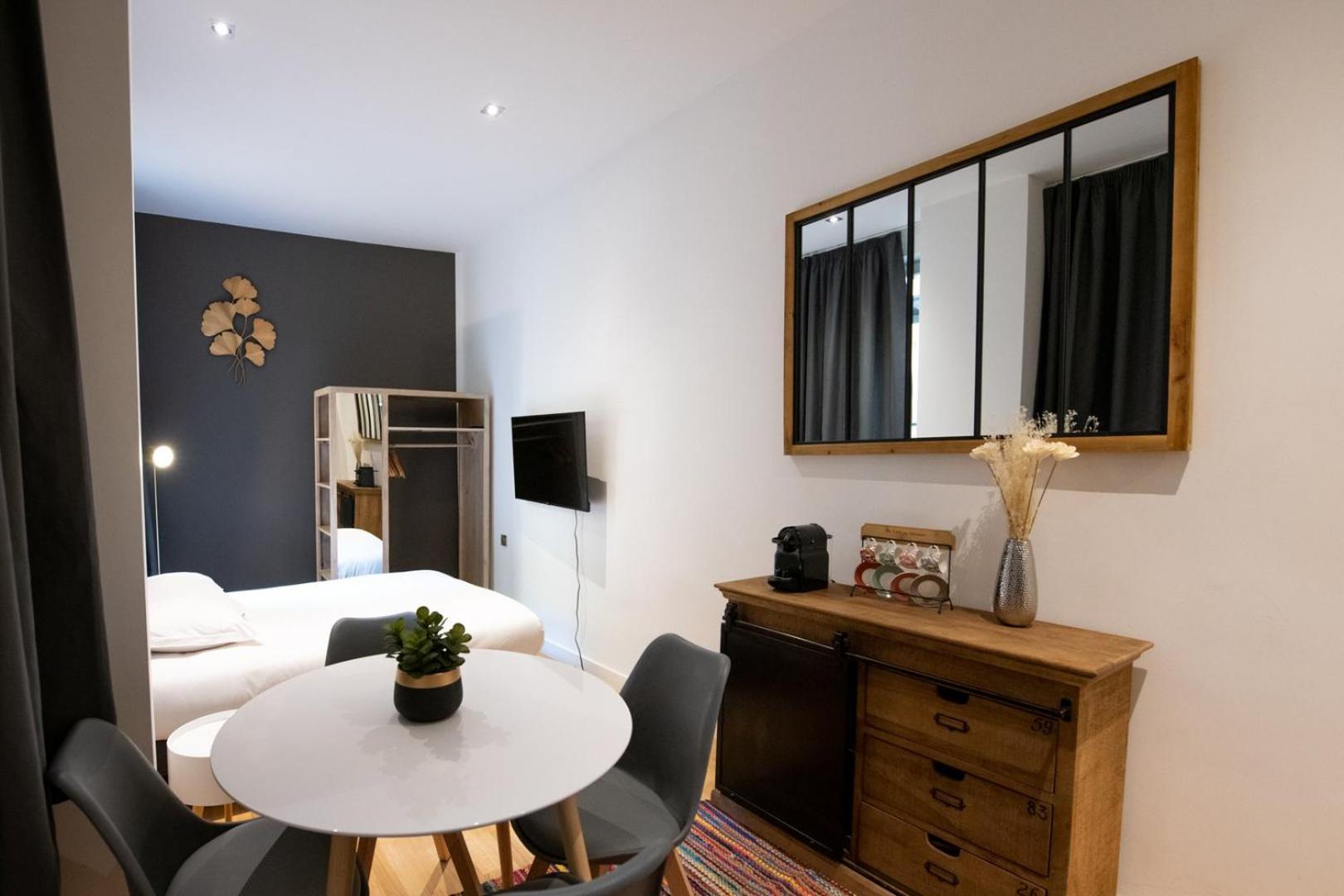 Apartment Le St Germain - Petillant Decore Avec Gout En Centre-ville *